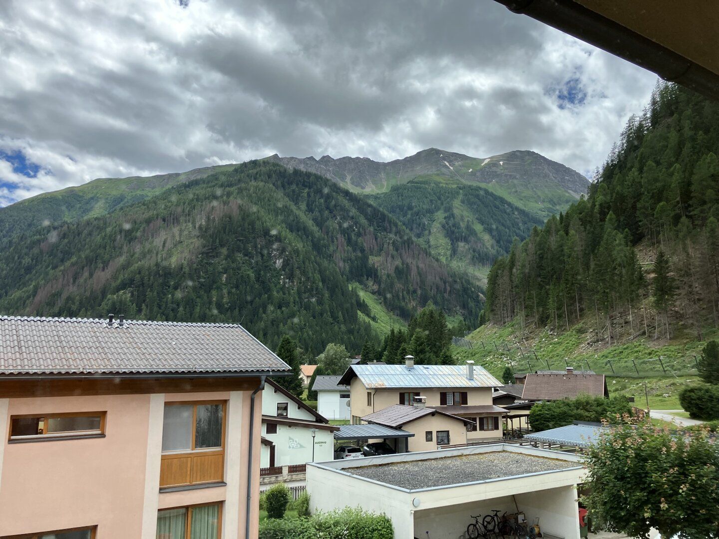 Das ist der Blick aus der Wohnung