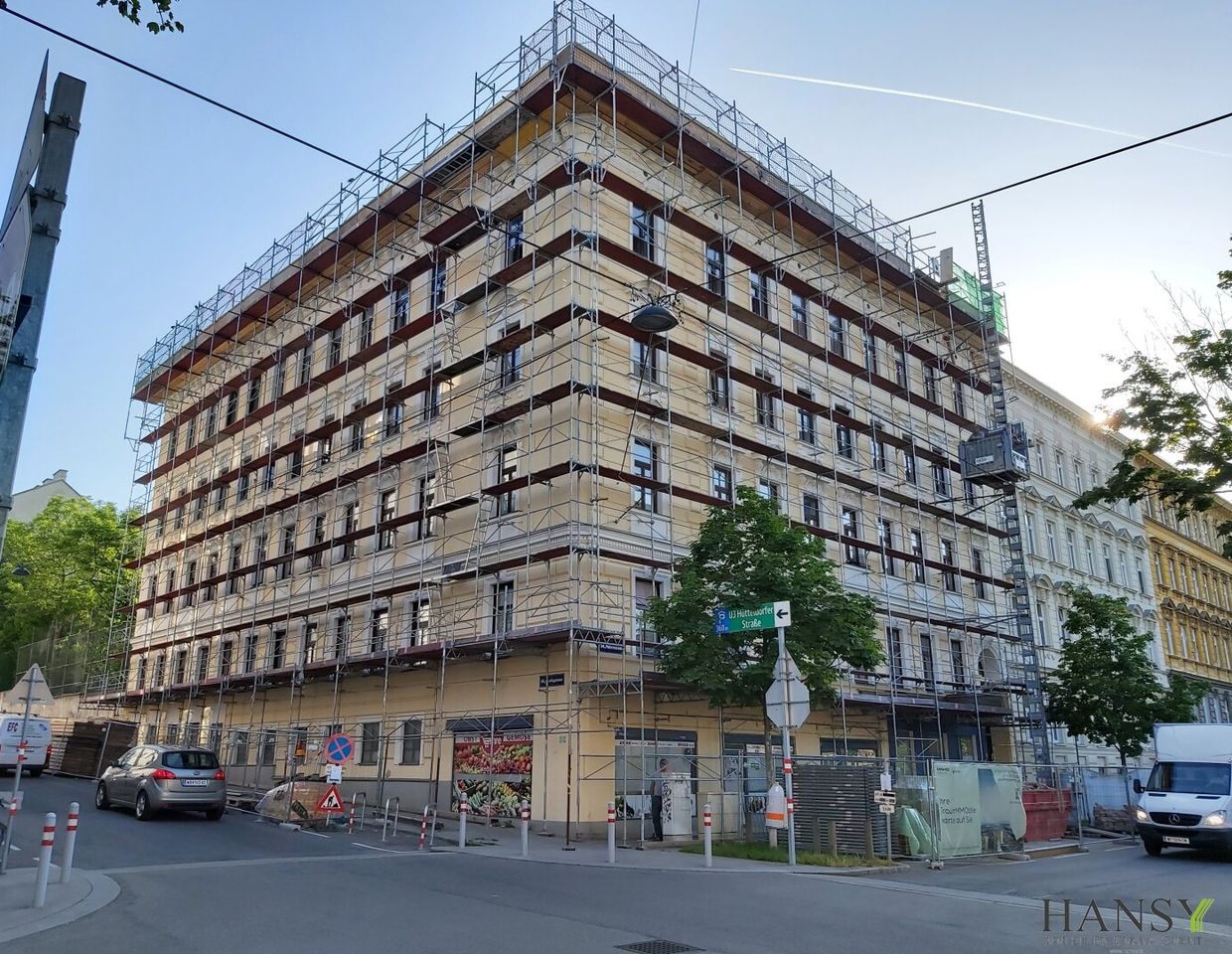Über den Wolken - Provisionsfreie Maisonette-Dachgeschosswohnung mit 3 Terrassen und Blick auf die Gloriette!
