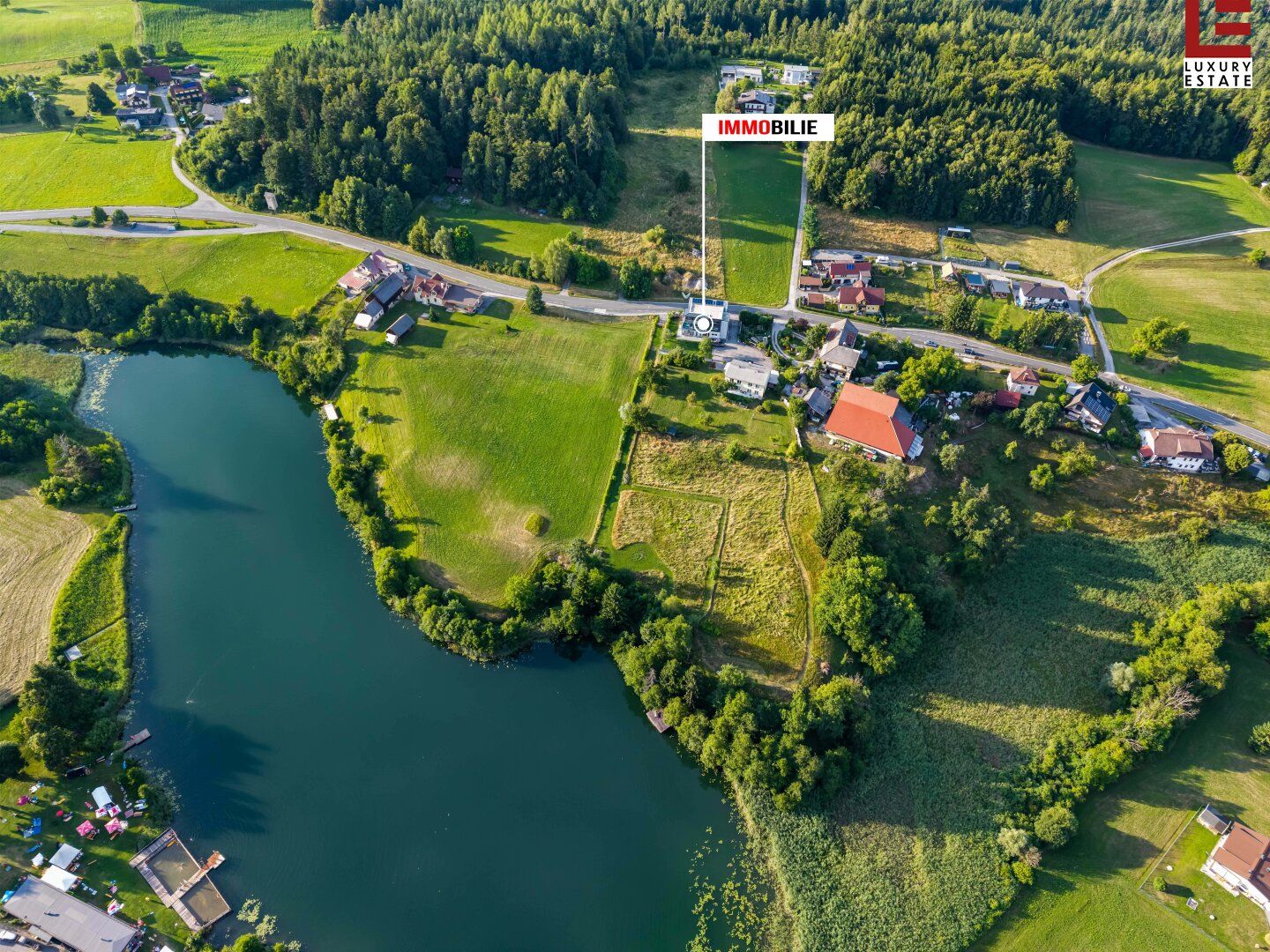 Moderne, schöne Wohnung am Aichwaldsee mit privatem Seezugang!