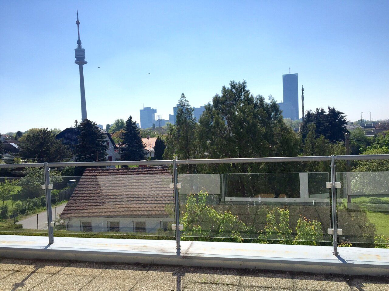 HAUS-MIETE- Wunderschönes Doppel-Haus mit herrliche Terrassen & Garten - BRUCKHAUFEN - Nähe Donauturm - Uno-City!