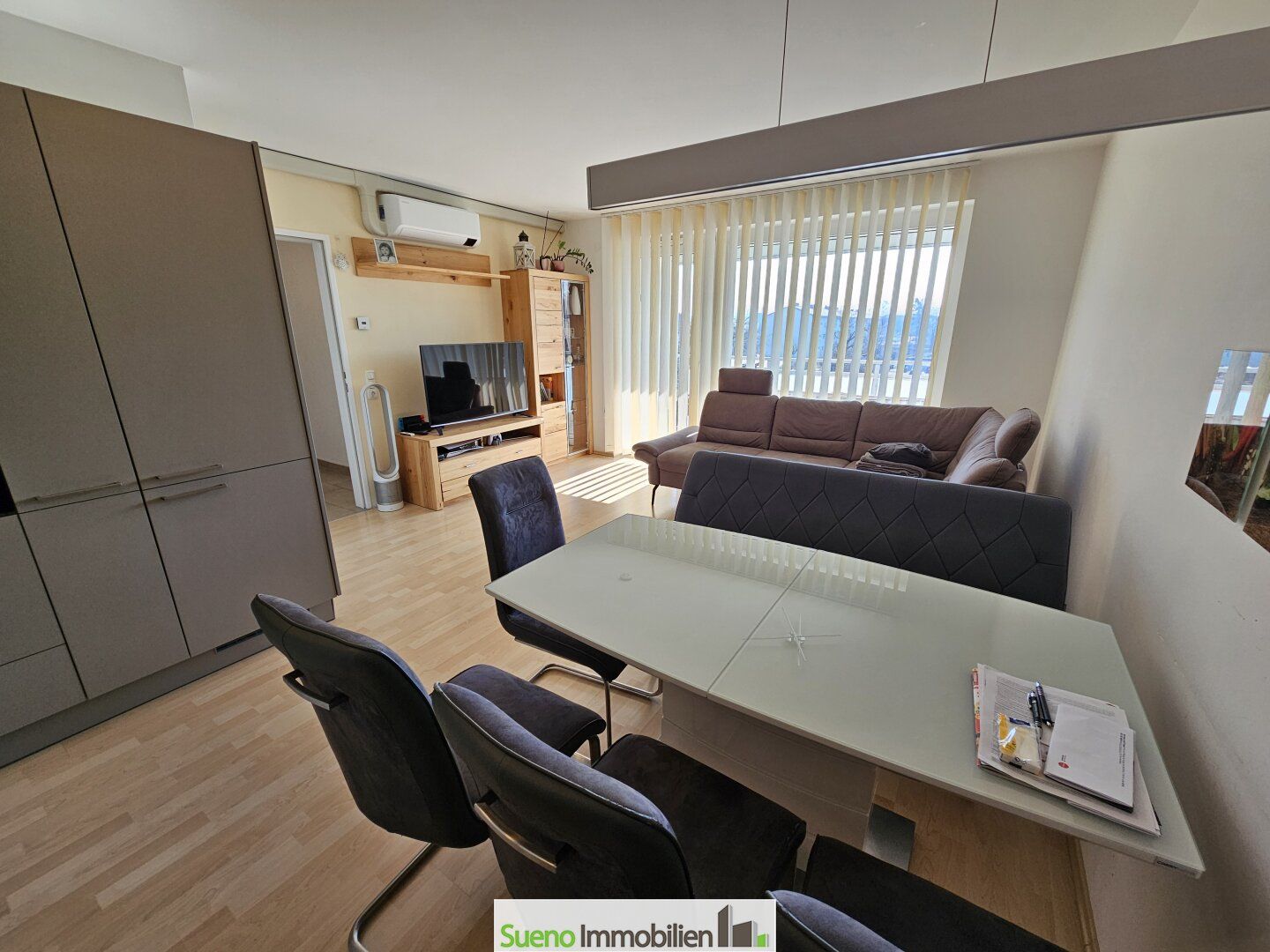 Neuwertige HELLE TRAUM-Wohnung mit Loggia, Klima, Tiefgarage, Fernblick, etc.