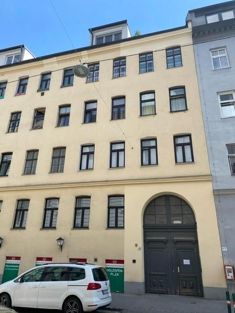 Sanierte charmante 2-Zimmer-Altbauwohnung bitte rufen Sie : 0676 7952425