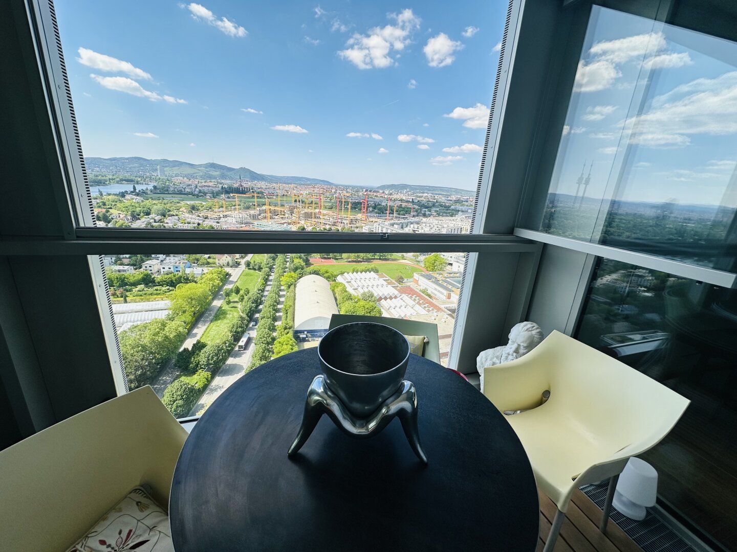 +++Sky Living Vienna: Elegante 4-Zi. Wohnung im 24.Stock mit Dachpool+++