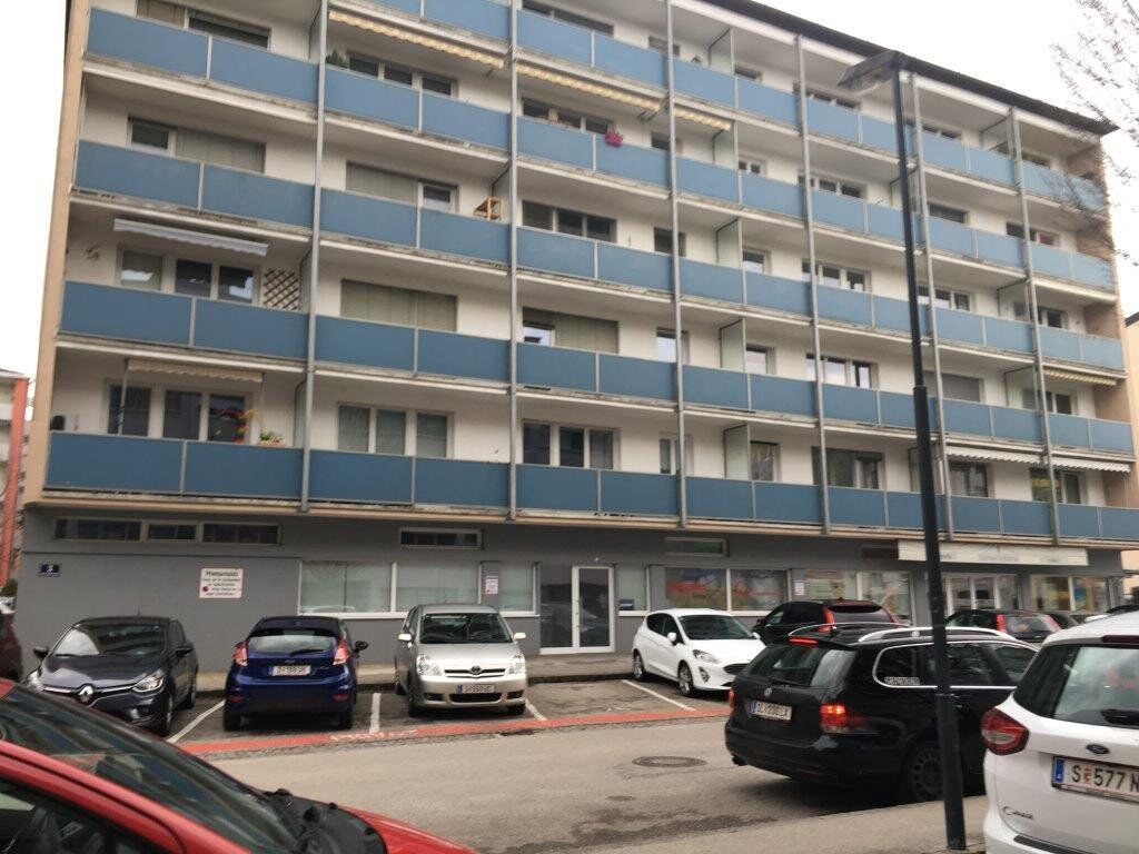 Nähe NaWi !!! Geräumige, sonnige 2-Zimmer-Wohnung mit Loggia zu verkaufen