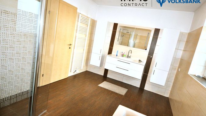 Badezimmer 2.3