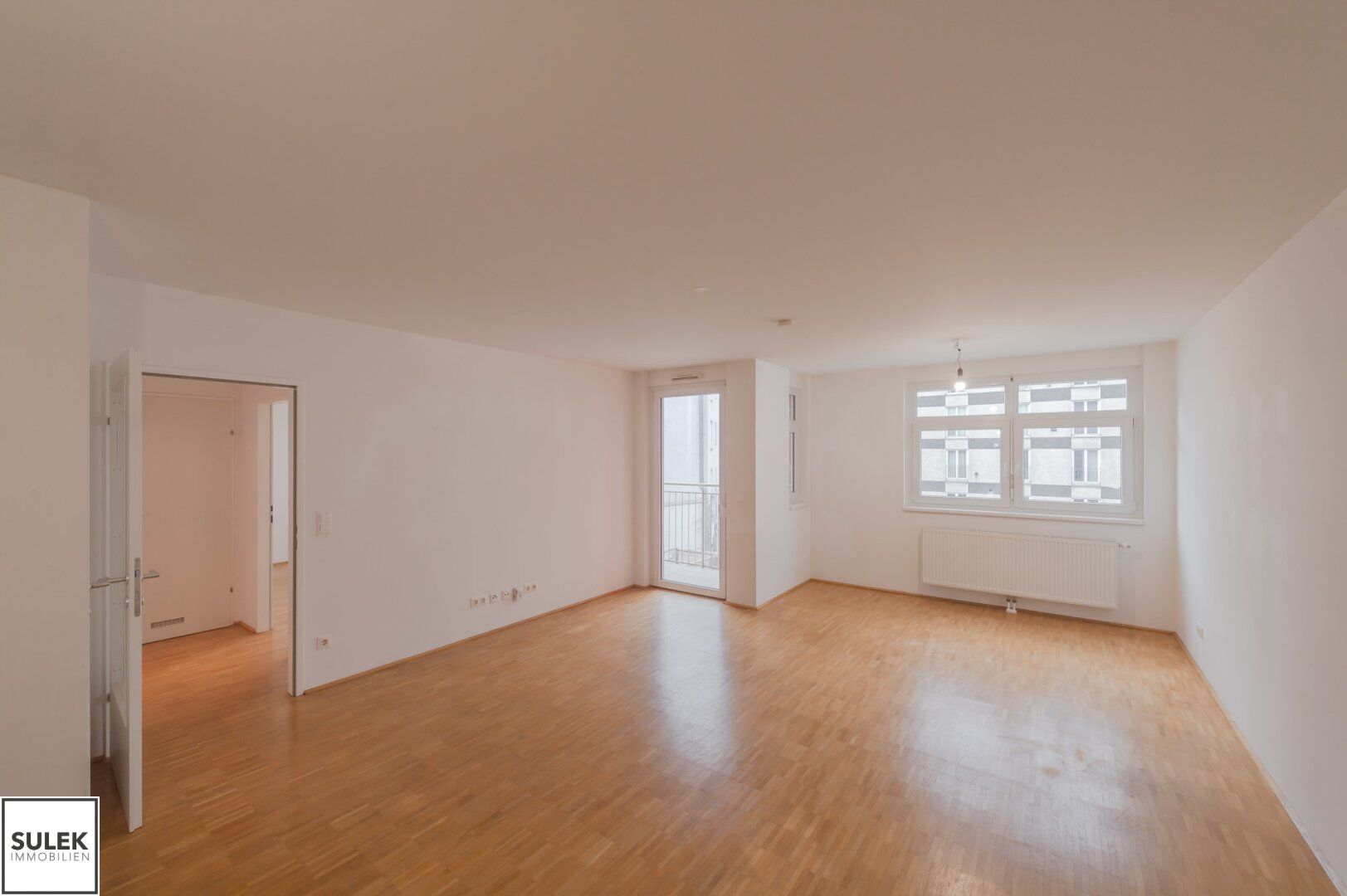 Nähe Raimundtheater: Gut geschnittene 2-Zimmer-Wohnung mit Balkon // ab 1.9. beziehbar!