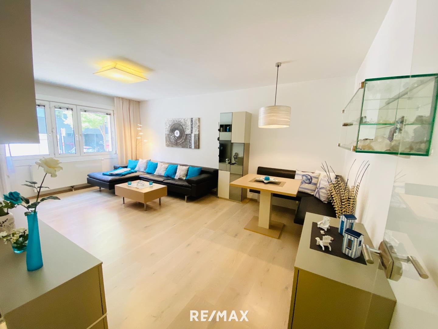 Zeitlos möblierte 3-Zimmer-Wohnung / U6 Dresdner Straße