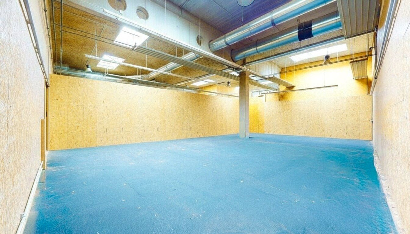 Beheizte Gewerbehalle im Klagenfurter Flughafenumfeld - 146 m² Hallenfläche, Sektionaltor & Lkw-Zufahrt im Business Park Klagenfurt Airport - Ansicht 4