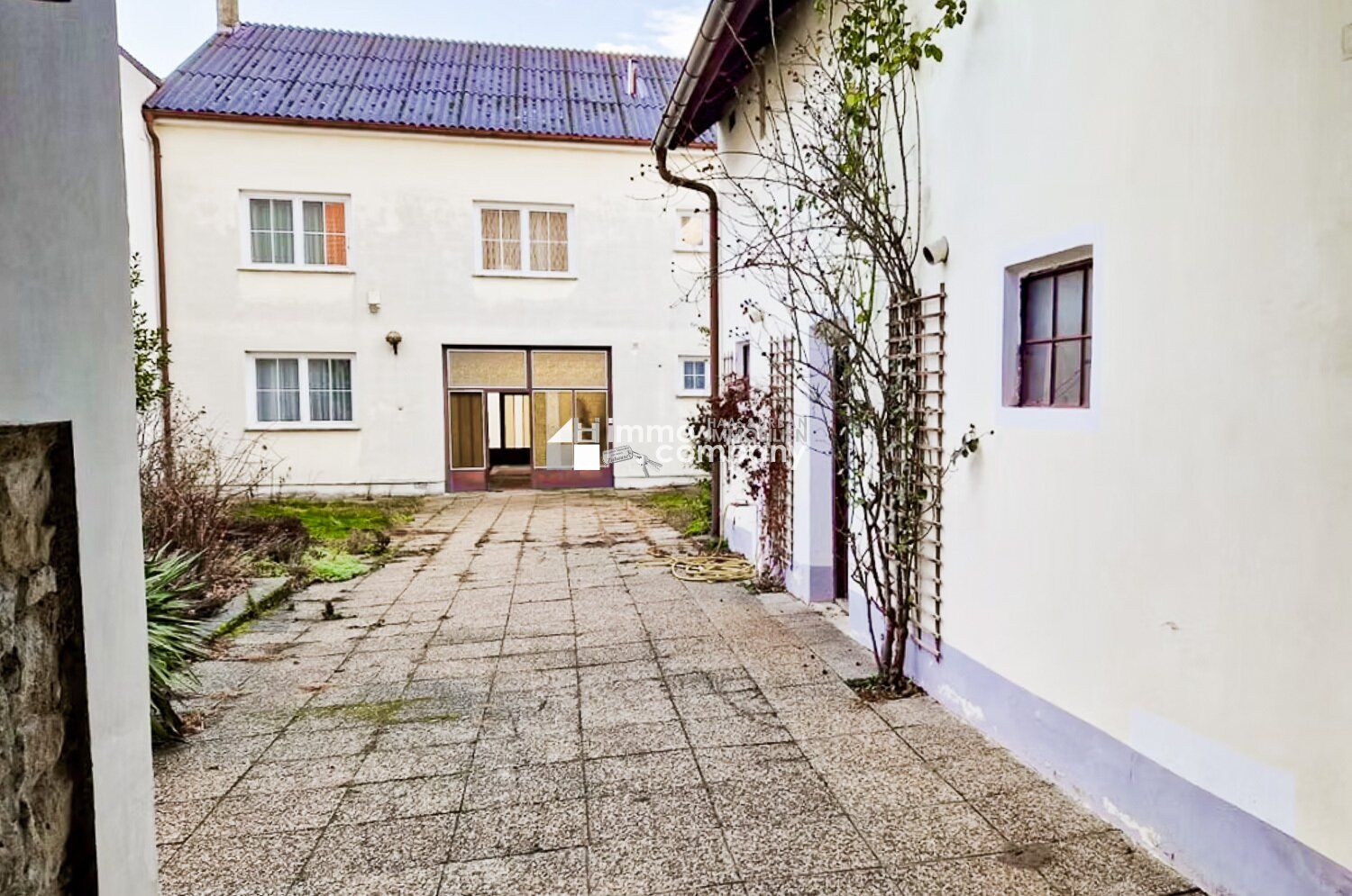 Mehr Platz geht nicht - EFH mit Einliegerwohnung & Nebengebäuden!