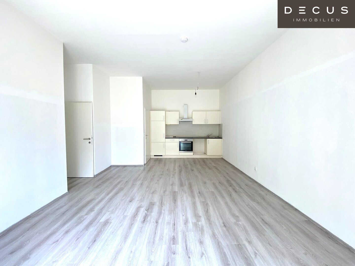 | GARTENWOHNUNG | ZENTRAL UND DOCH SEHR RUHIG | 3 ZIMMER
