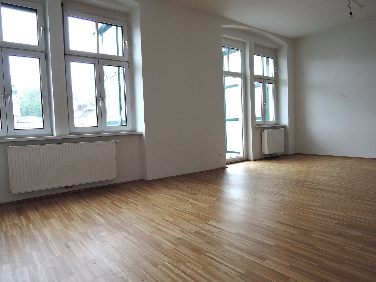 Jugendstilpalais- Citywohnung mit Loggia - ruhige Zentrumslage- nähe Promenade