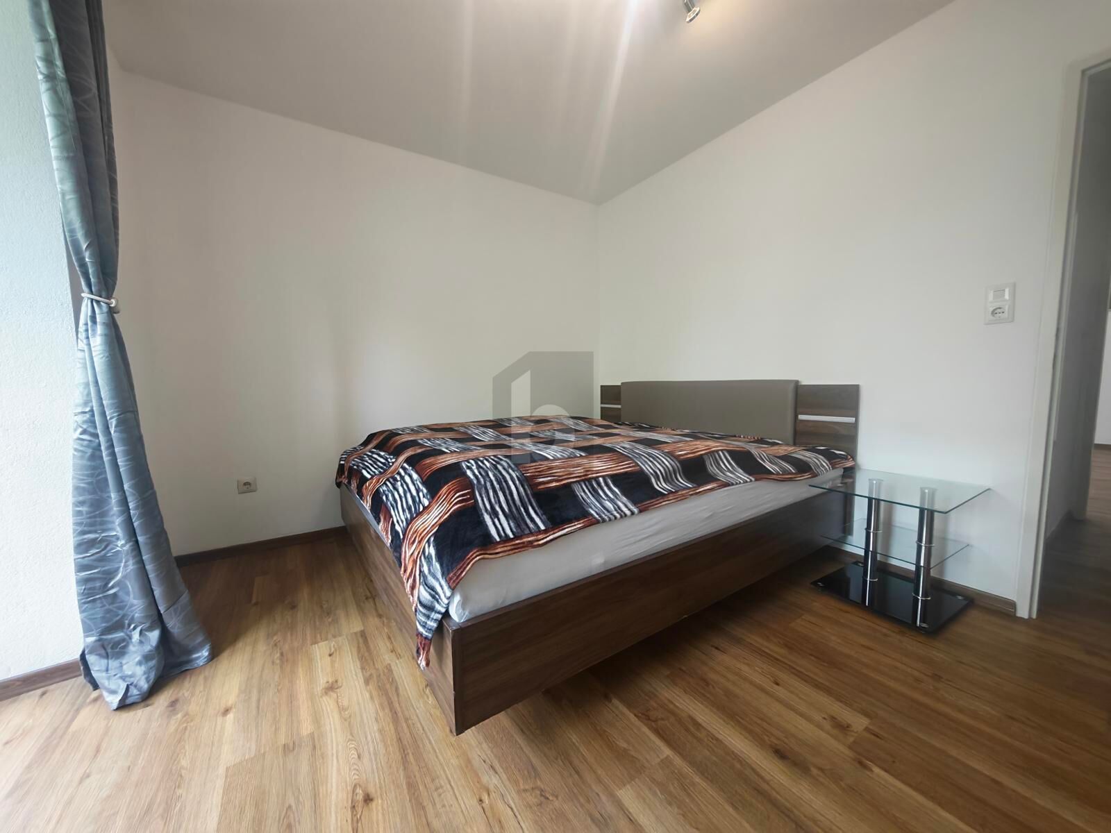 ZWEITWOHNSITZ MÖGLICH!!! ZENTRAL MIT SONNIGEM BALKON - Ansicht 4