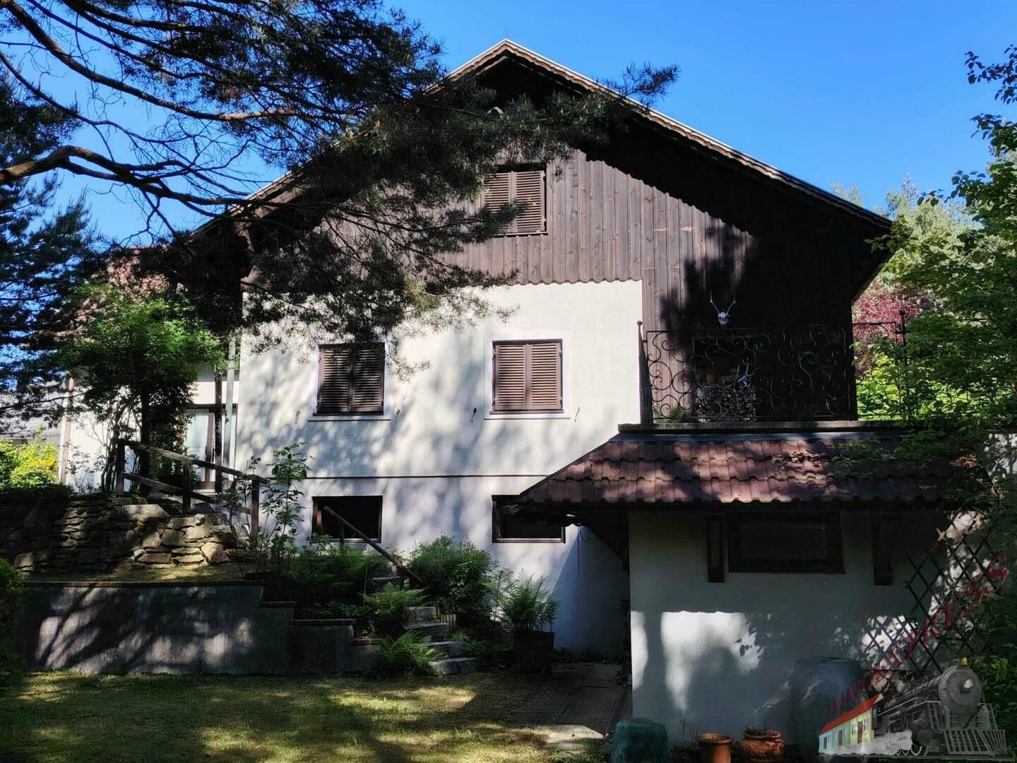 Idyllisches Wohnhaus auf riesengroßem Grundstück (1850m²) vermittelt Urlaubsfeeling -Waldrandlage!