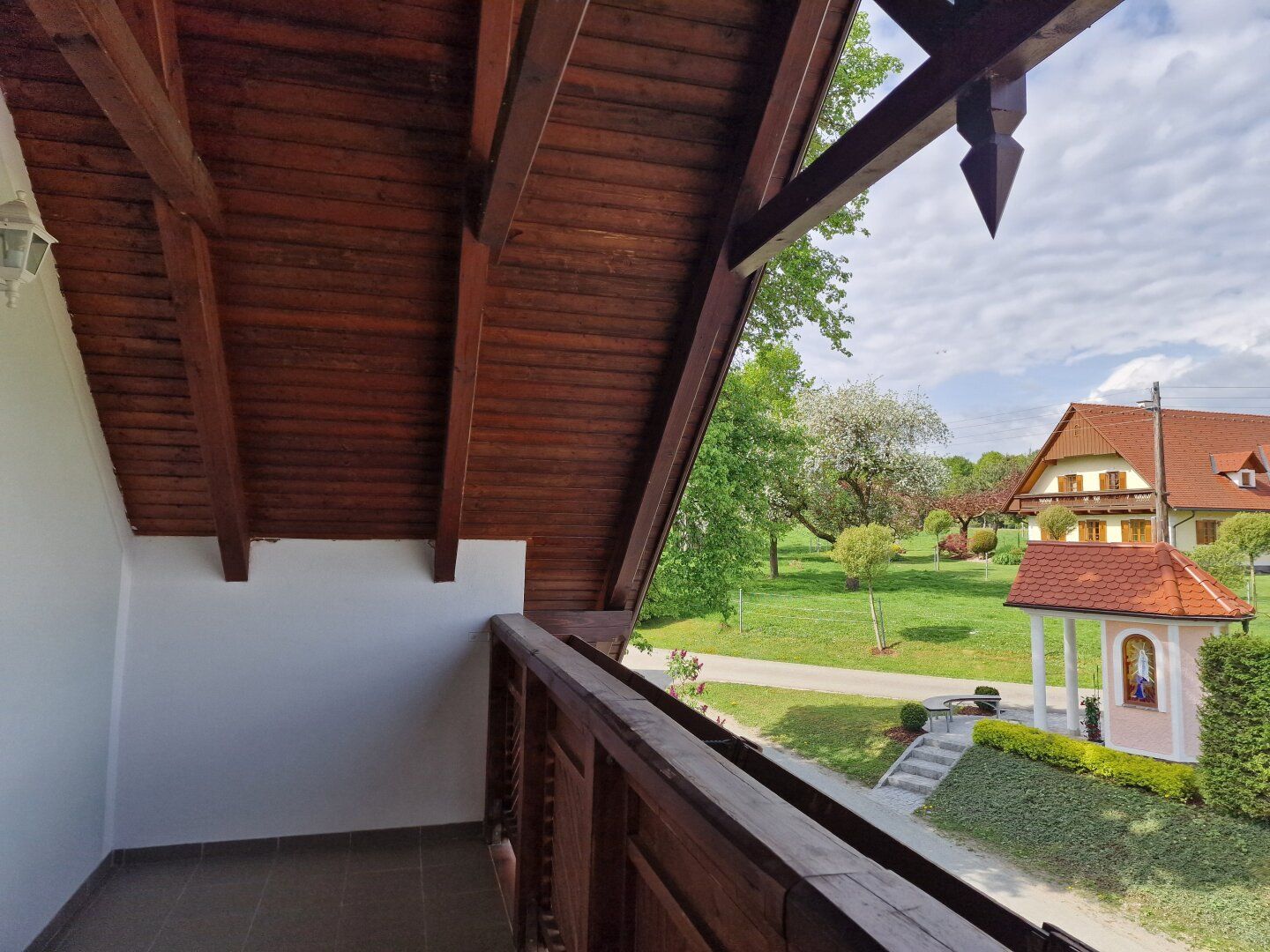 Traumhafte Dachgeschoßwohnung mit Balkon und großer Terrasse in Bergla/Sankt Martin im Sulmtal!