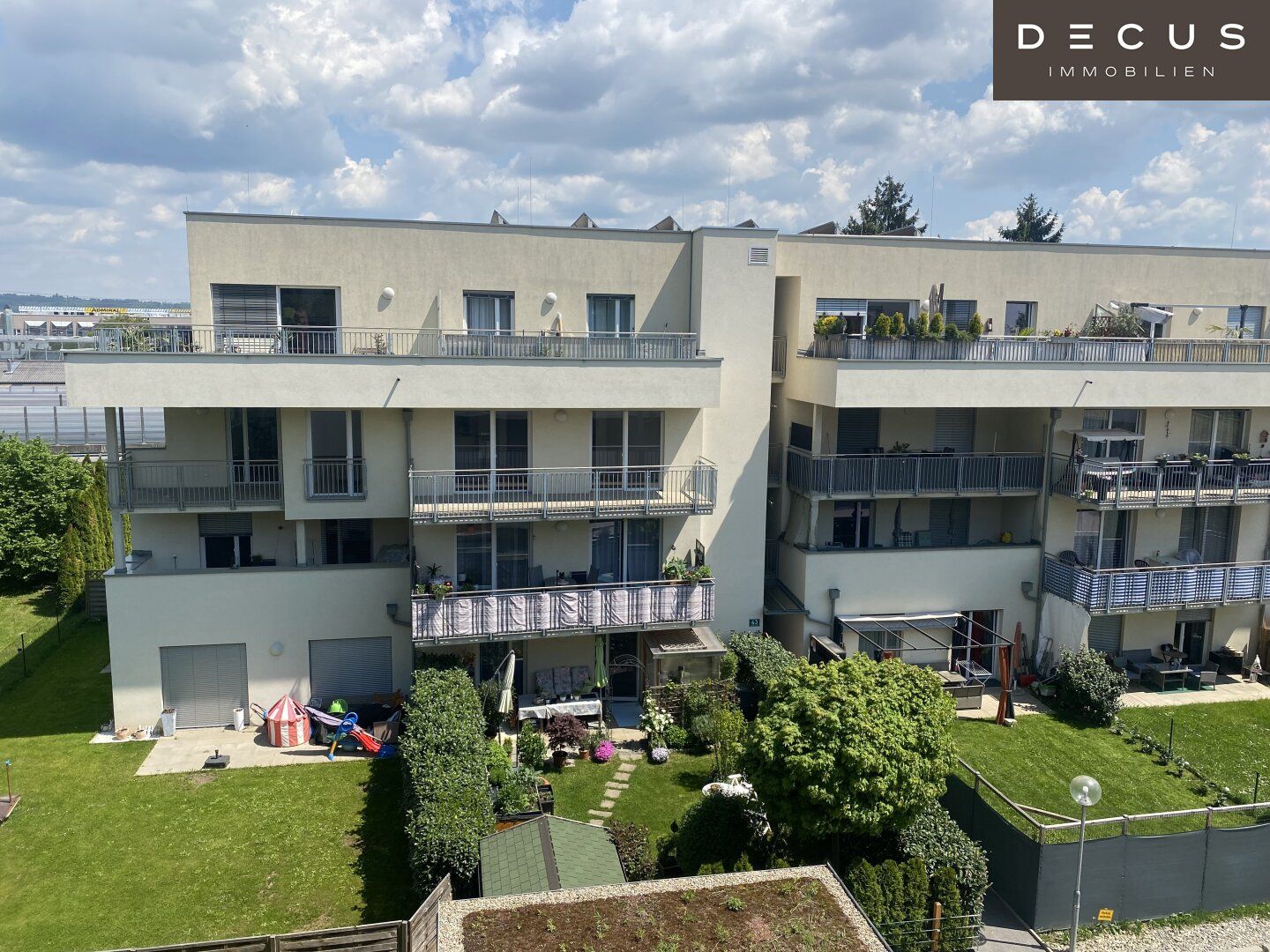 | TERRASSENHIT | PUNTIGAM | FÜR PÄRCHEN | DREI-ZIMMER