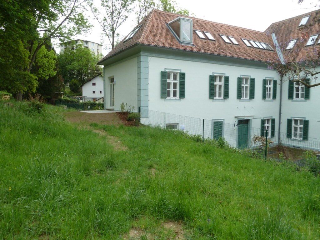 Zinshaus mit 11 Wohneinheiten in Ruhelage Nähe Schloss St. Martin! - Ansicht 2