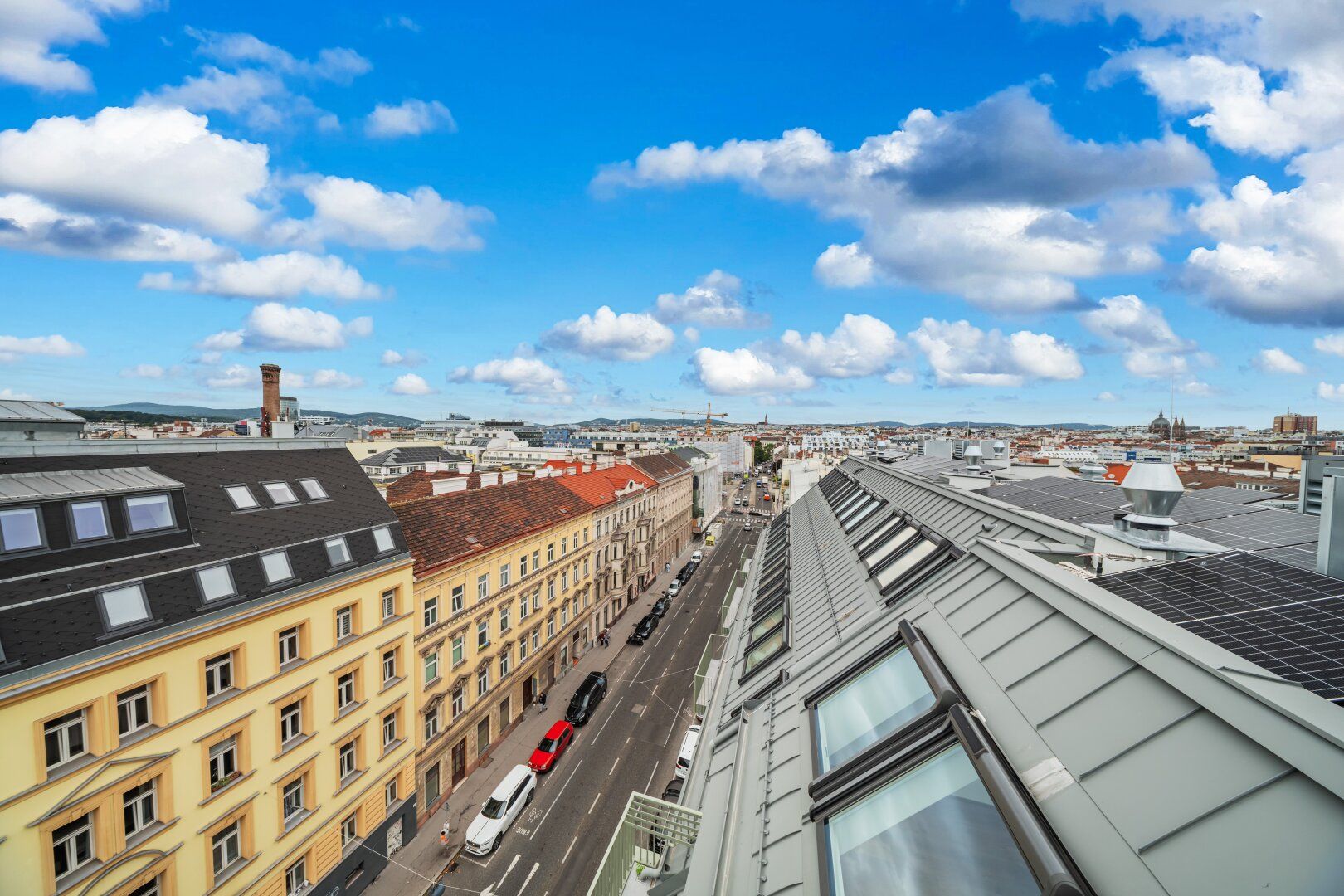 Klimatisiertes Penthouse | Urban & Mittdendrin. Dachterrassentraum in urbaner Lage mit Spitzenanbindung in die Innenstadt - Mehr
