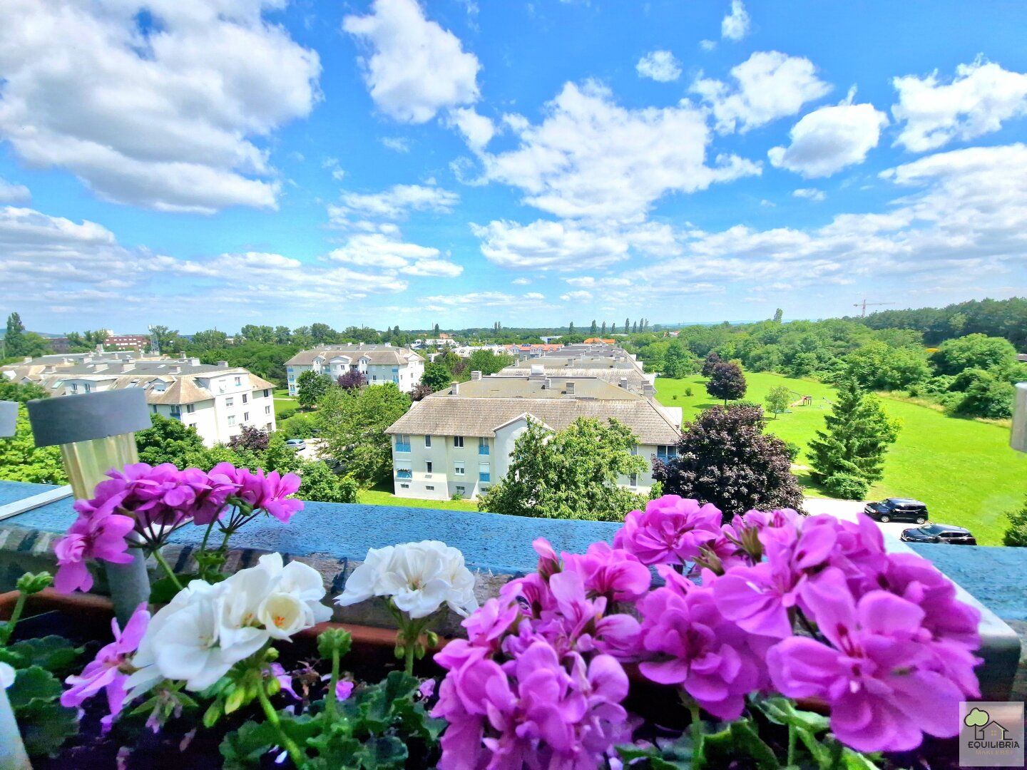 TOP-PREIS **HELLE 3-ZIMMER-WOHNUNG (77m²) IN BADEN MIT LOGGIA UND FERNBLICK**