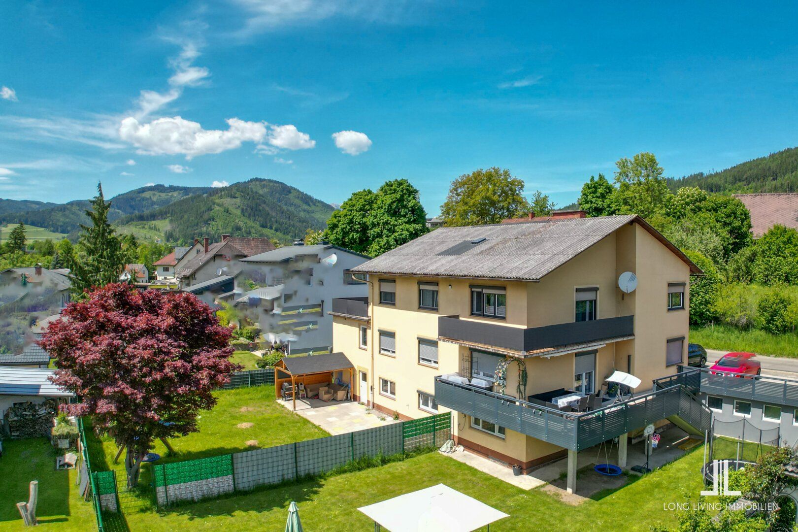 Charmante Obergeschosswohnung mit Terrasse, Gartenanteil und Sommerküche_Top 2