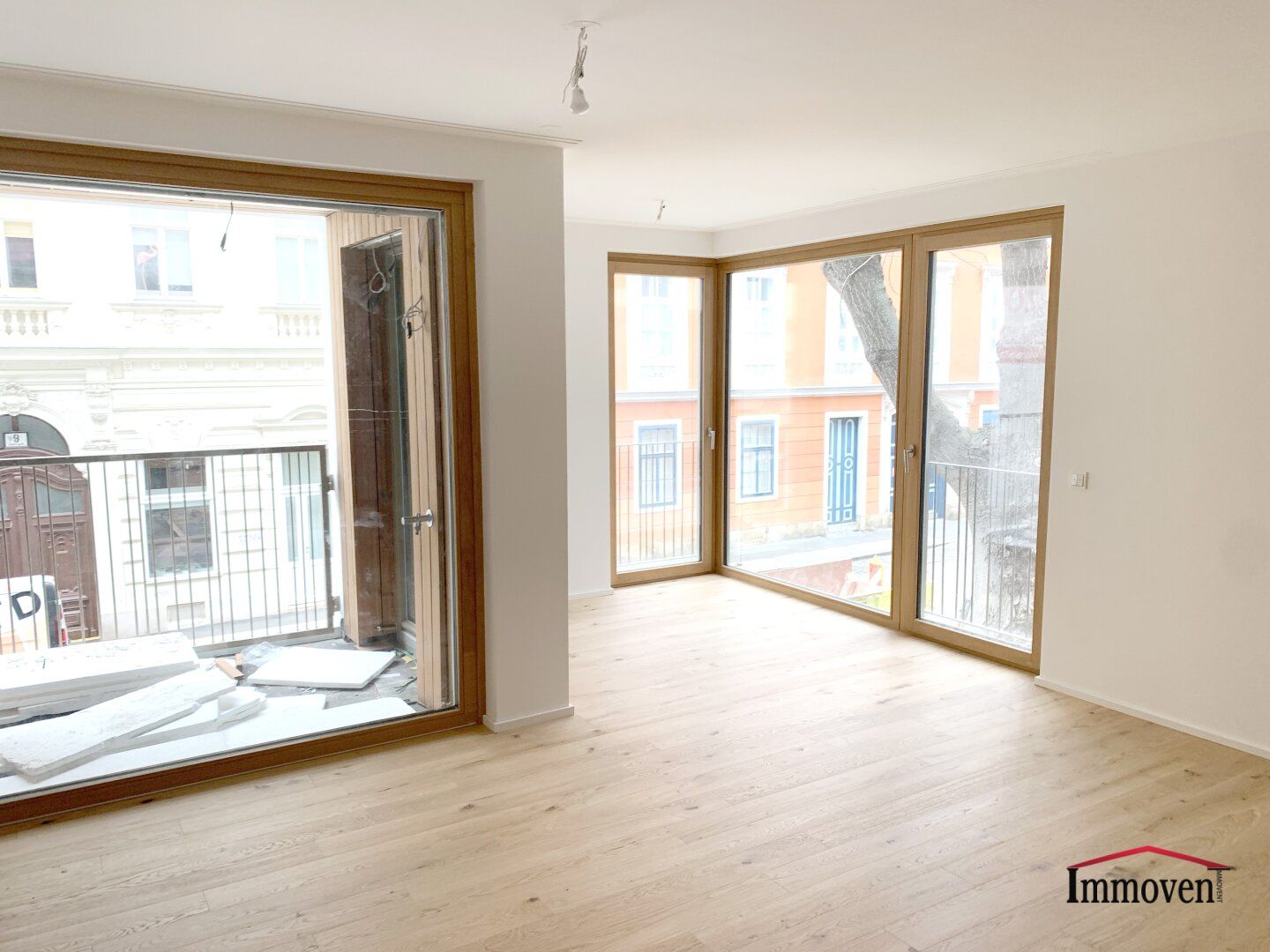 Lichtdurchflutete und gut geschnittene 2-Zimmerwohnung mit Loggia!