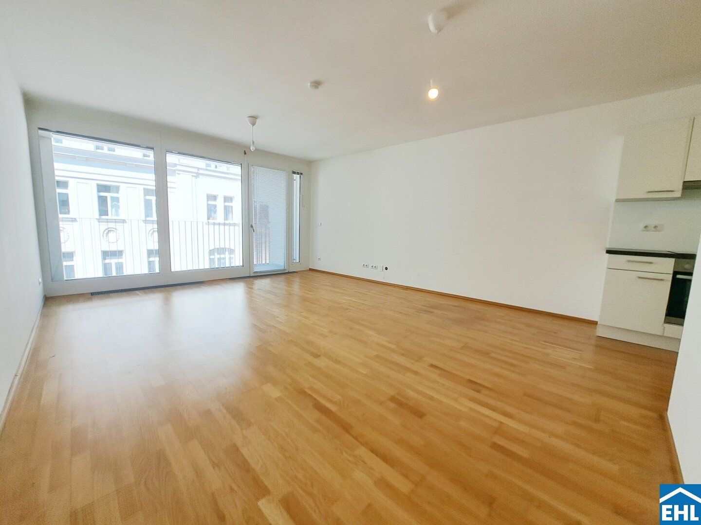 2-Zimmerwohnung mit Loggia Richtung Latschkagasse