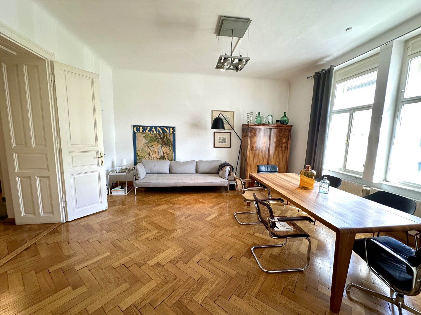 Provisionsfrei - Wunderschöne Altbauwohnung mit zwei Zimmer und einer extra Küche in absoluter Bestlage in St. Leonhard