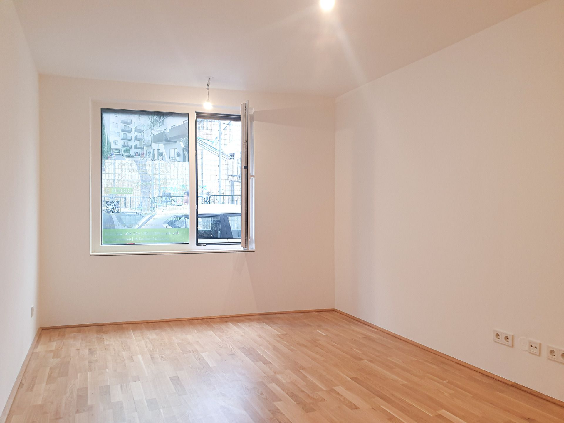 Modern Living - Garconniere mit Parkblick in EG-Lage bei der Mariahilfer Straße