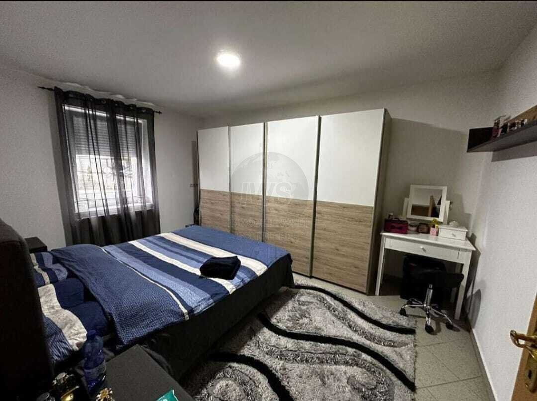 Attraktives Zinshaus in Wels-VOLL VERMIETET: Modernisiert, 256m², Garten, Garage & 7 Stellplätze! - Mehr