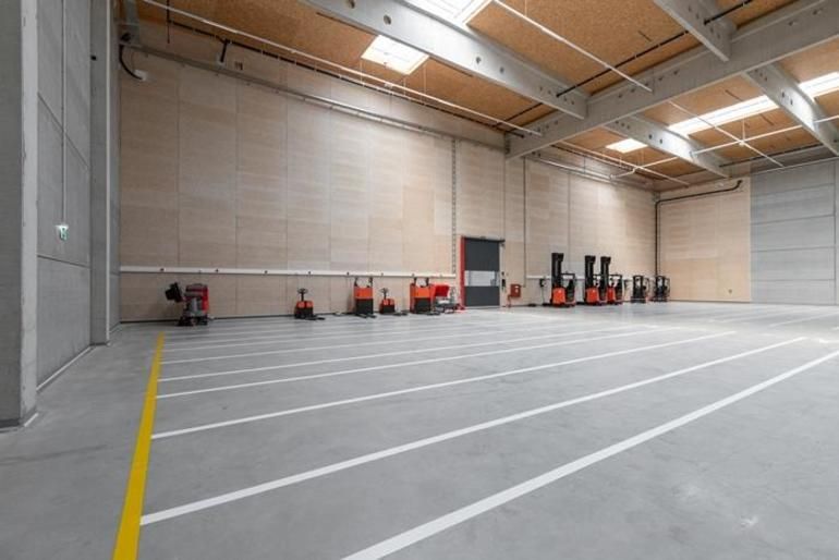 Hochmoderne Büro-, Lager- und Logisitkflächen in verkehrsgünstiger Lage - Mehr