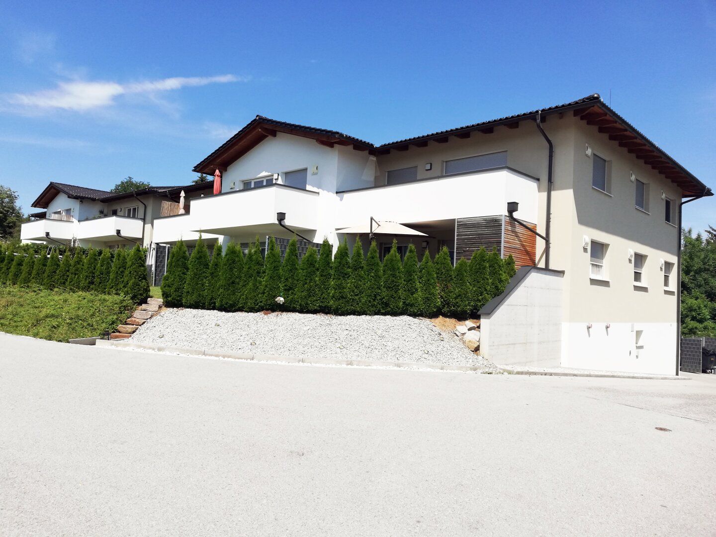 Moderne Mietwohnung in ruhiger Lage mit großem Balkon