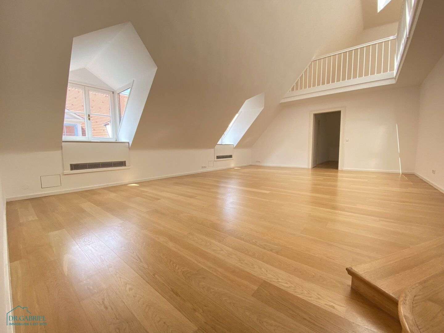 DACHMAISONETTE IN INNENSTADTPALAIS
