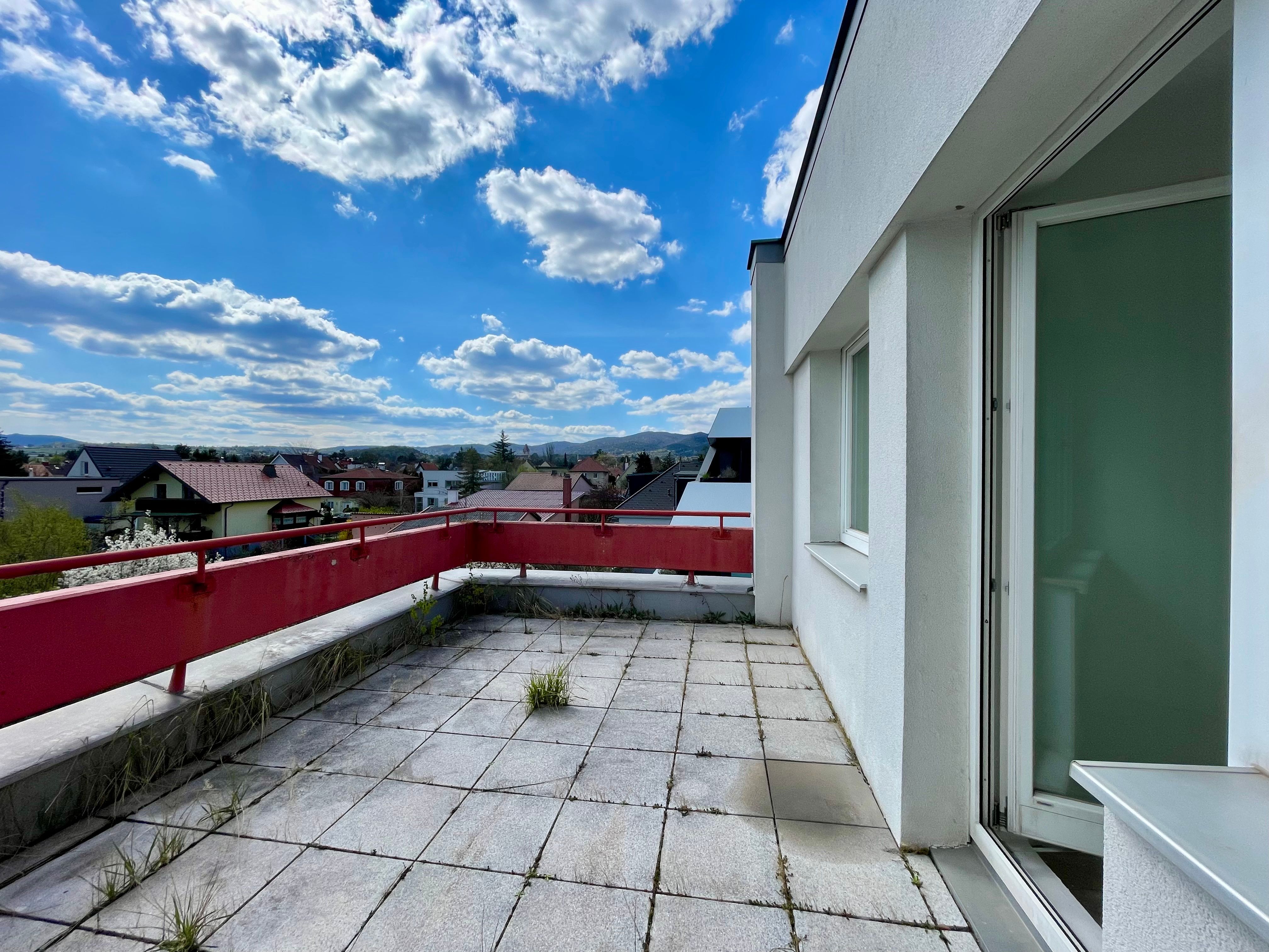 Zuhause mit Aussicht - Maisonette mit sonniger Terrasse und viel Potenzial