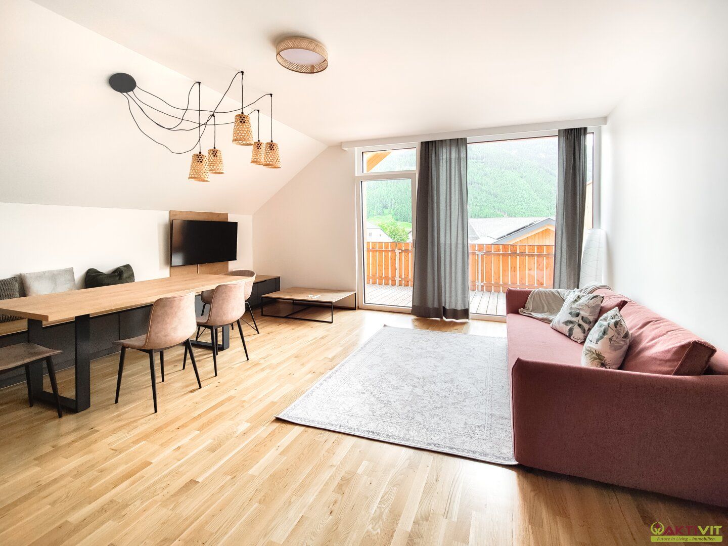 2-Zimmer-WE mit großem Balkon + Stellplatz. - Haupt- & Zweitwohnsitz sowie touristische Vermietung möglich.