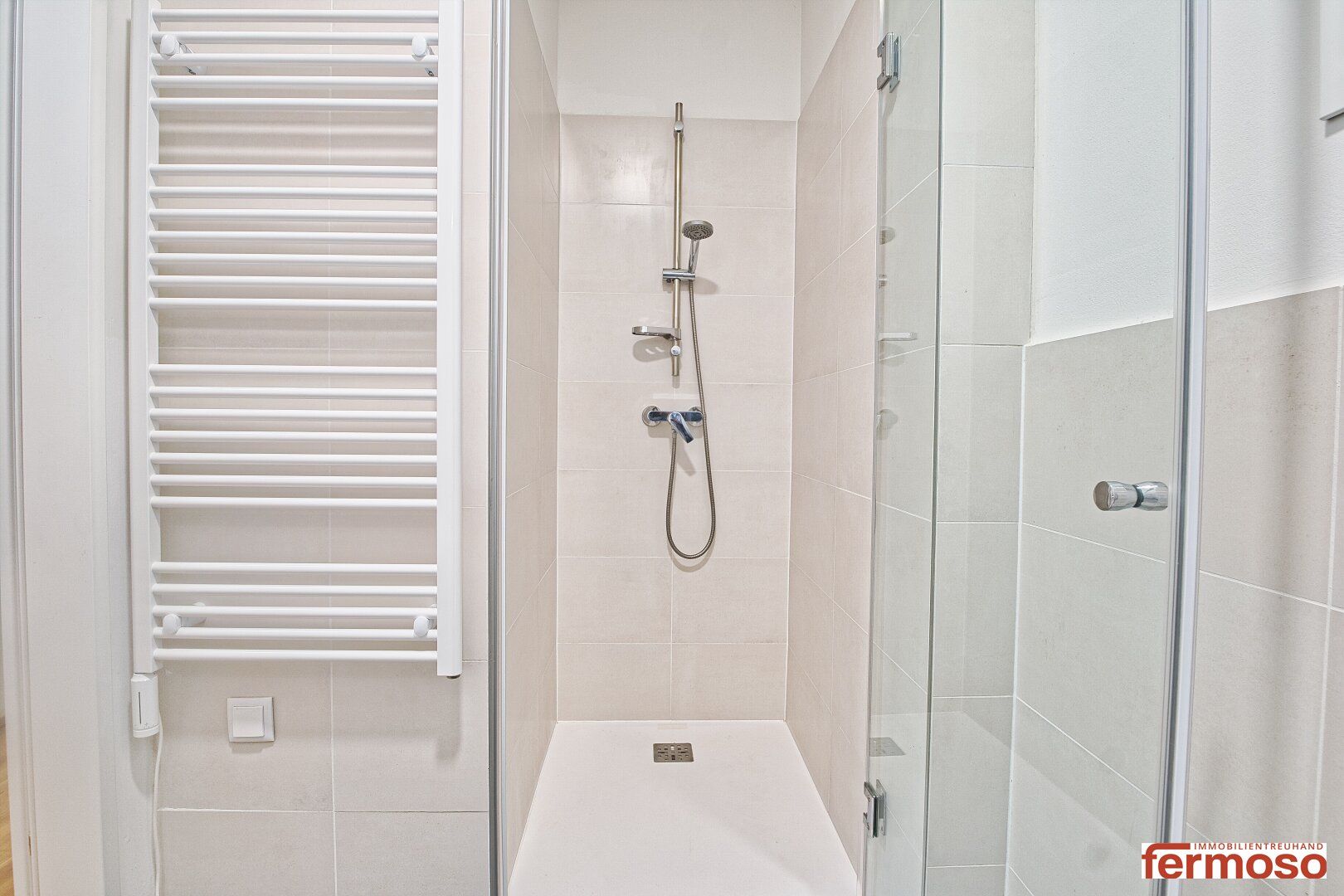 möblierte Apartments zur Kurzzeitmiete (2-12 Monate) / furnished apartments for short-term rental (2-12 months) – pohled 5