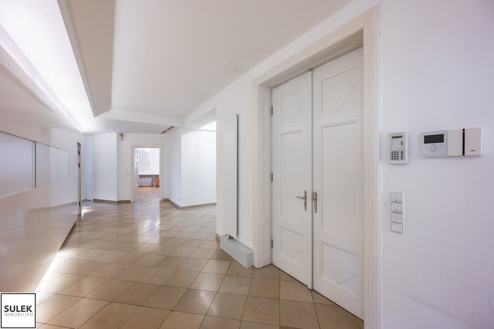 Rotenturmstraße: Repräsentative Altbau-Büroetage (415 m²) mit 14 Räumen & Klimaanlage nahe Stephansplatz - Ansicht 4