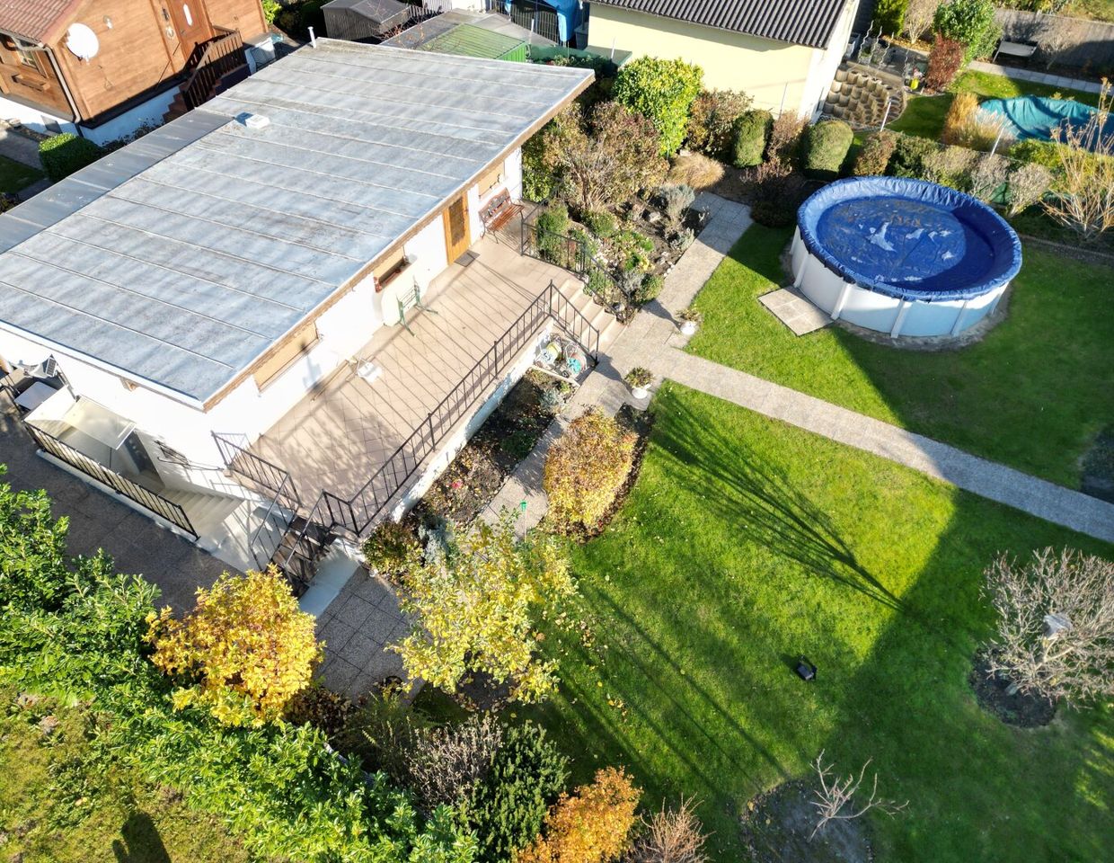 Kleingarten Scheibenmais: charmantes Sommerhaus auf 521 m² Eigengrund in Ruhelage