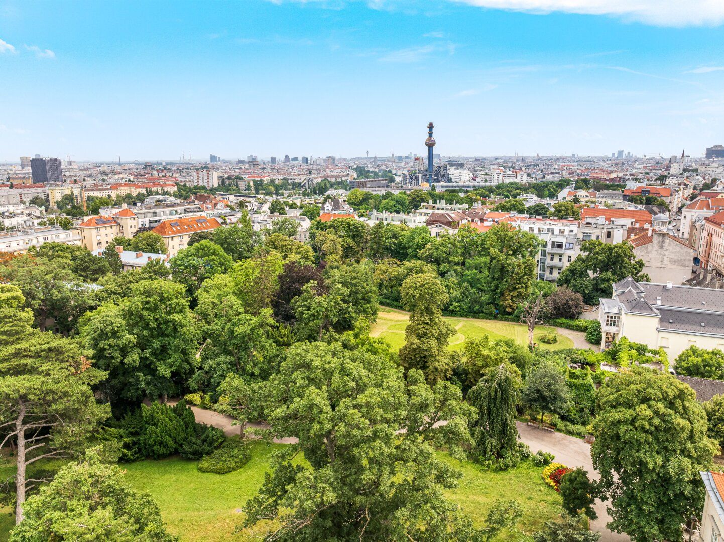 Lichtdurchflutete Dachgeschoss-Wohnung | 3 Terrassen | Fernblick