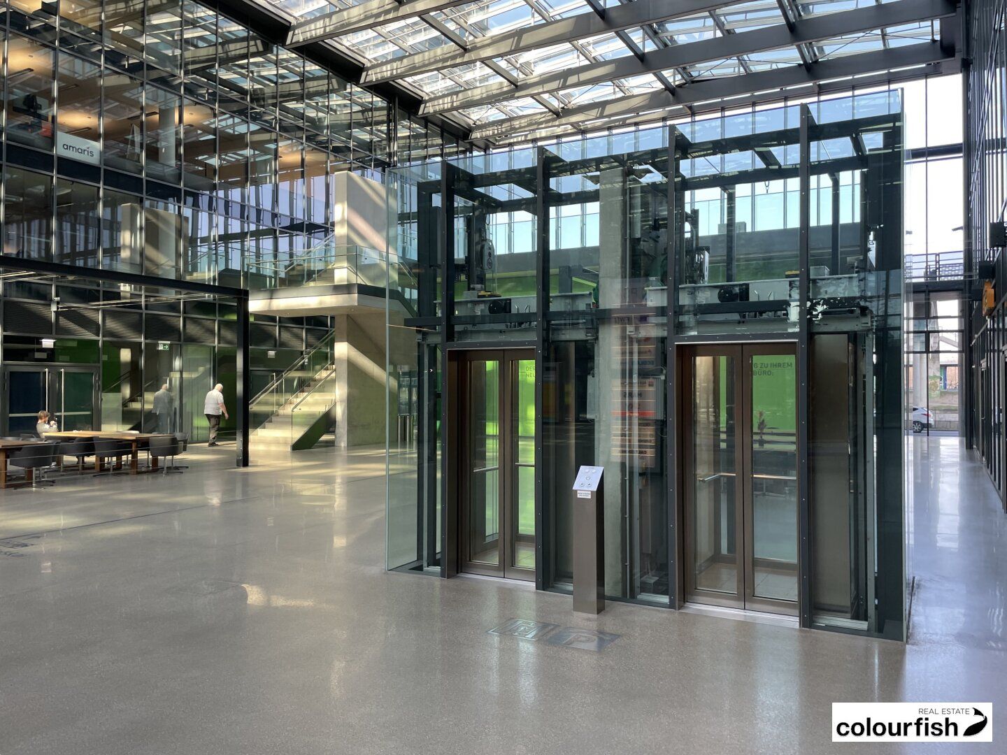 Büro mit Aussicht im attraktiven open-space Stil im Rivergate - Ansicht 2