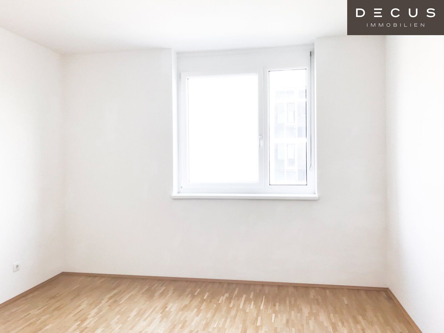 | TOLLE STARTERWOHNUNG | ZOLLGASSE BEIM HAUPTBAHNHOF | 2 ZIMMER | BALKON