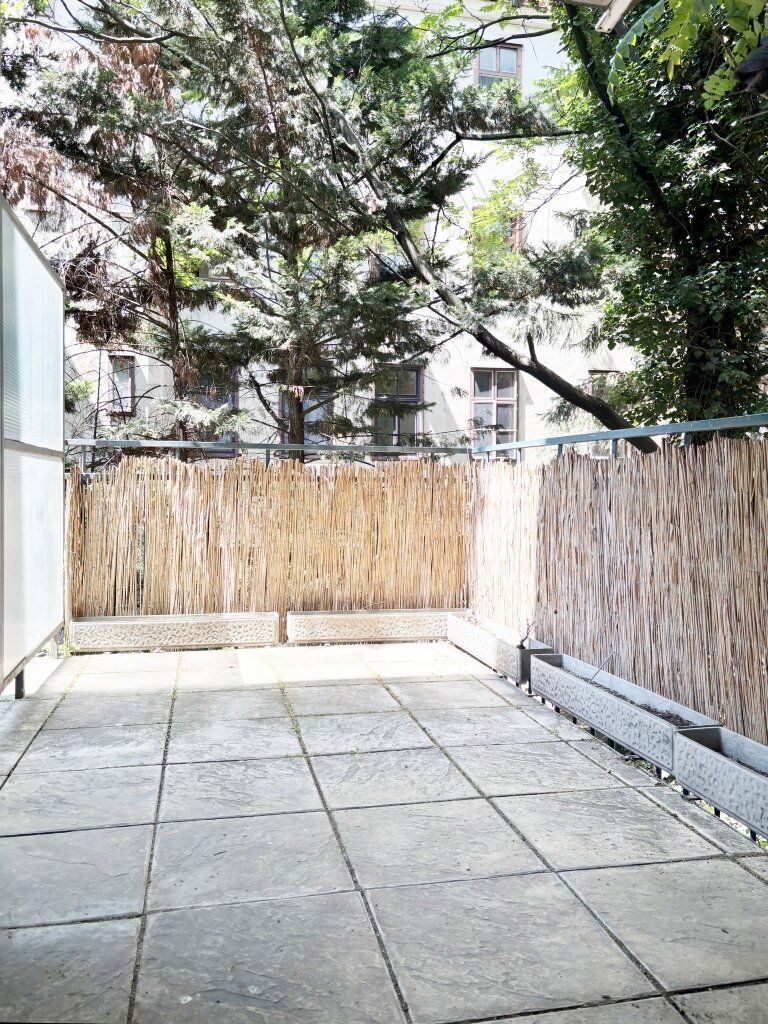 West-Terrasse zum Innenhof - perfekt angebunden!