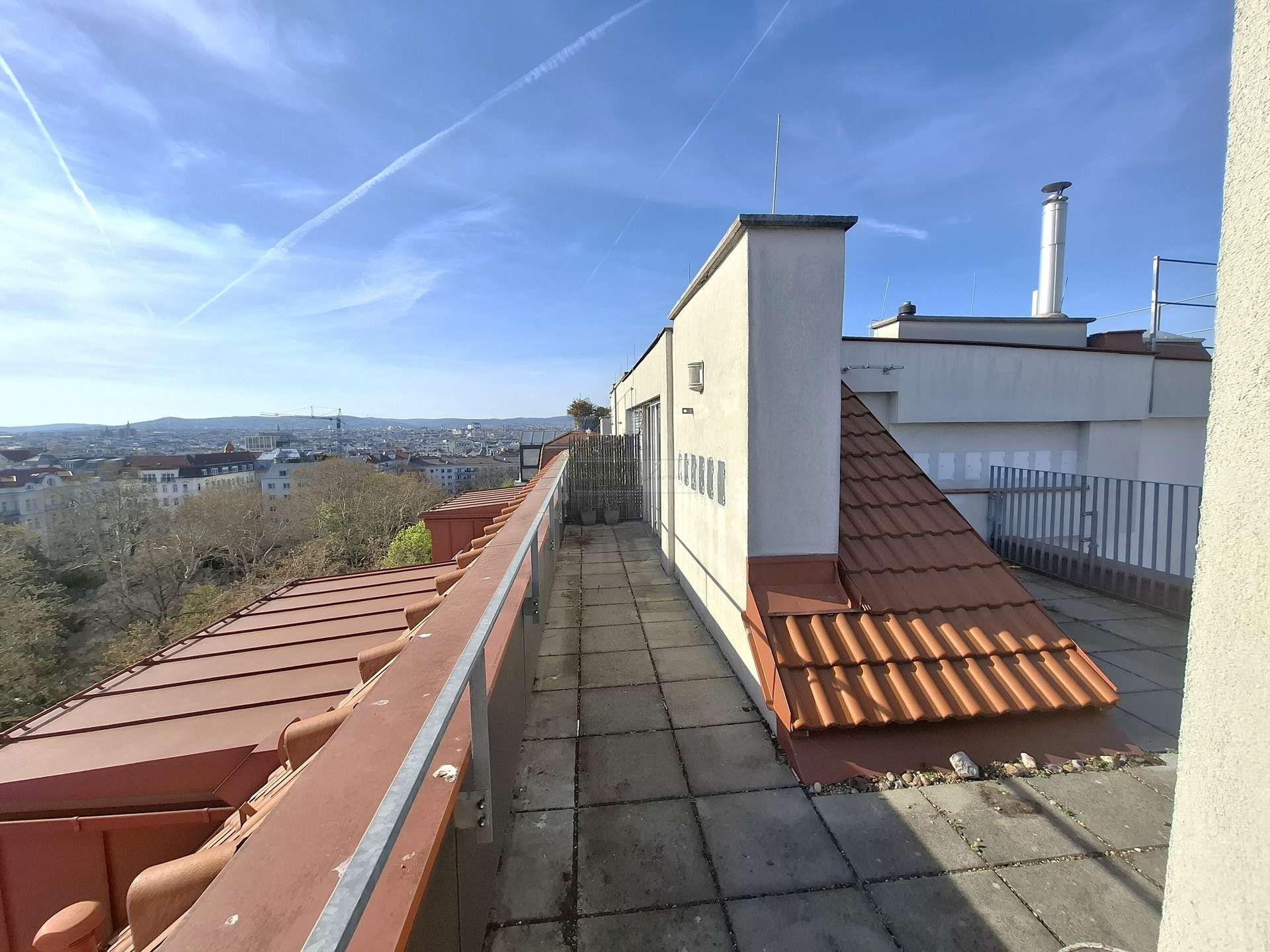 Helle 4-Zimmer-Maisonette mit Dachterrasse - Ruhelage am Alois-Drasche-Park