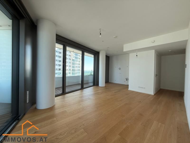 STILVOLLES WOHNEN IN DEN DANUBE FLATS 2-ZIMMER-WOHNUNG MIT PANORAMABLICK AUF DIE STADT