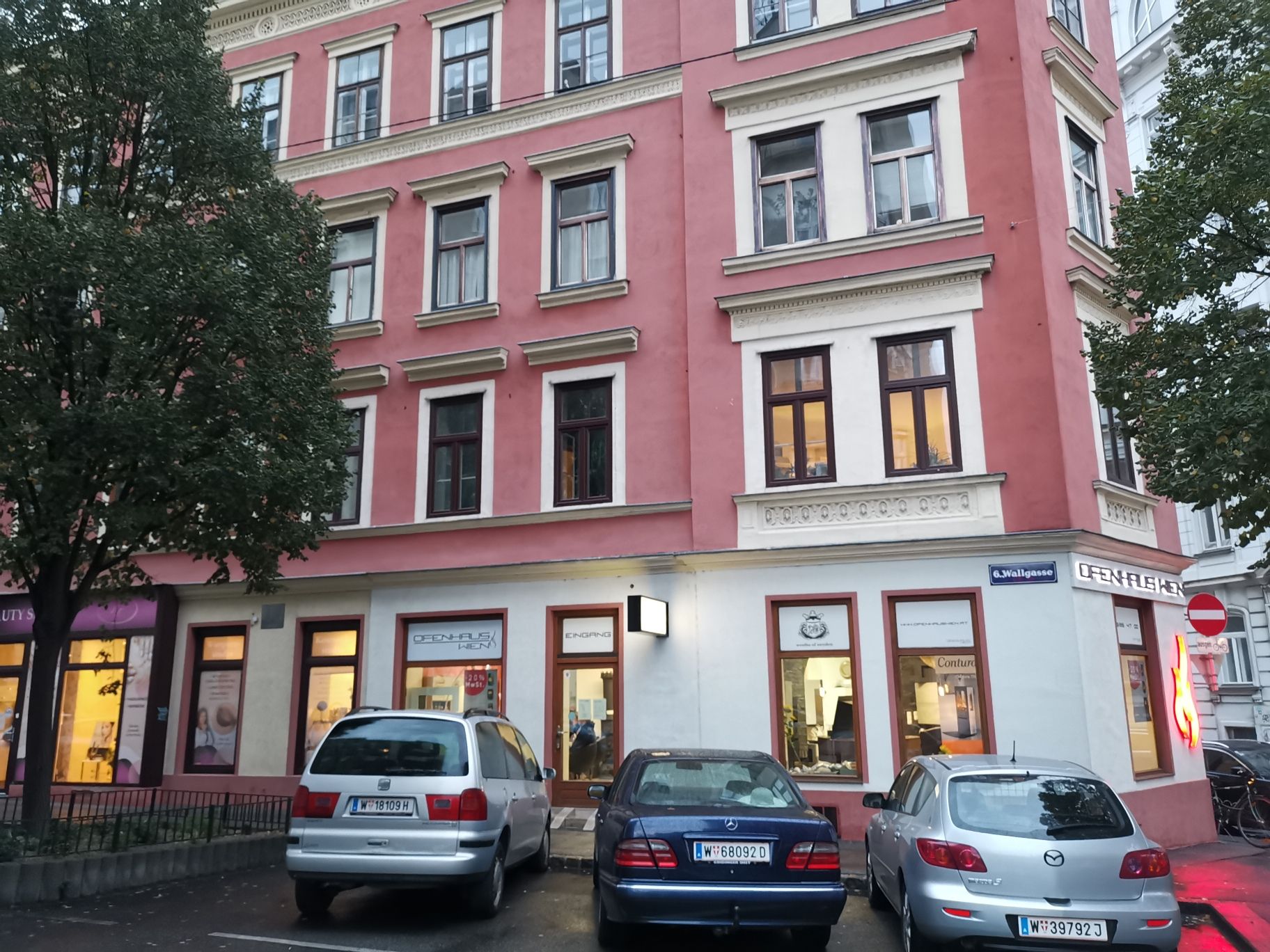 Schöne Altbauwohnung in Top-Lage!