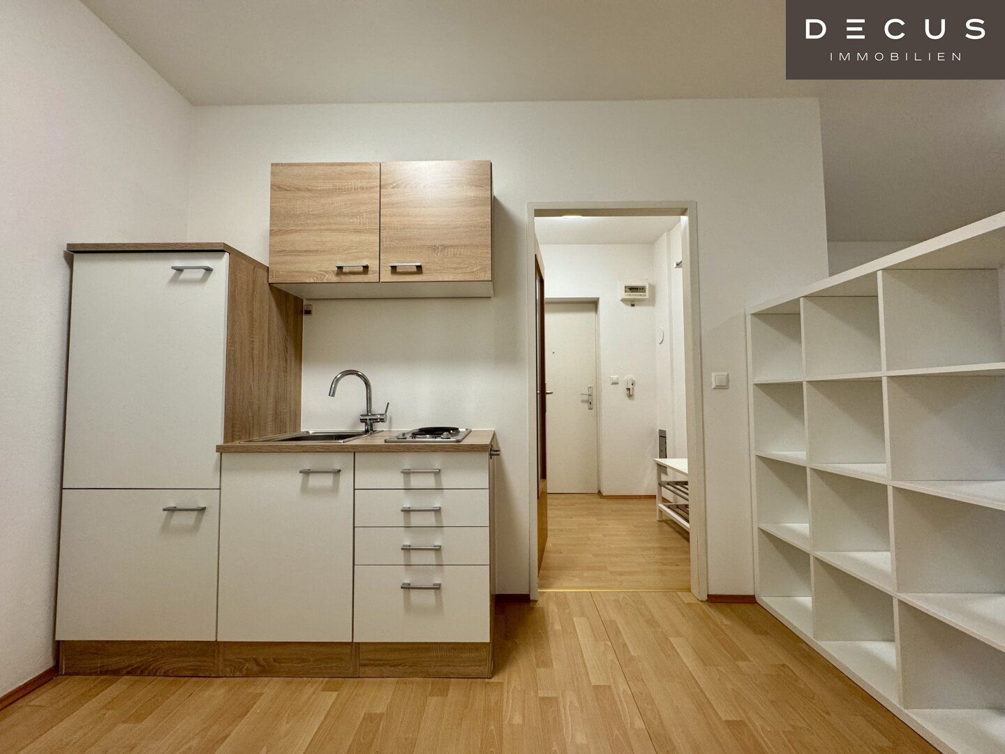 | HELL & GEMÜTLICH | CHARMANTE 1-ZIMMER-WOHNUNG IM ERGESCHOSS | IM GRÜNEN UND DOCH IN DER STADT