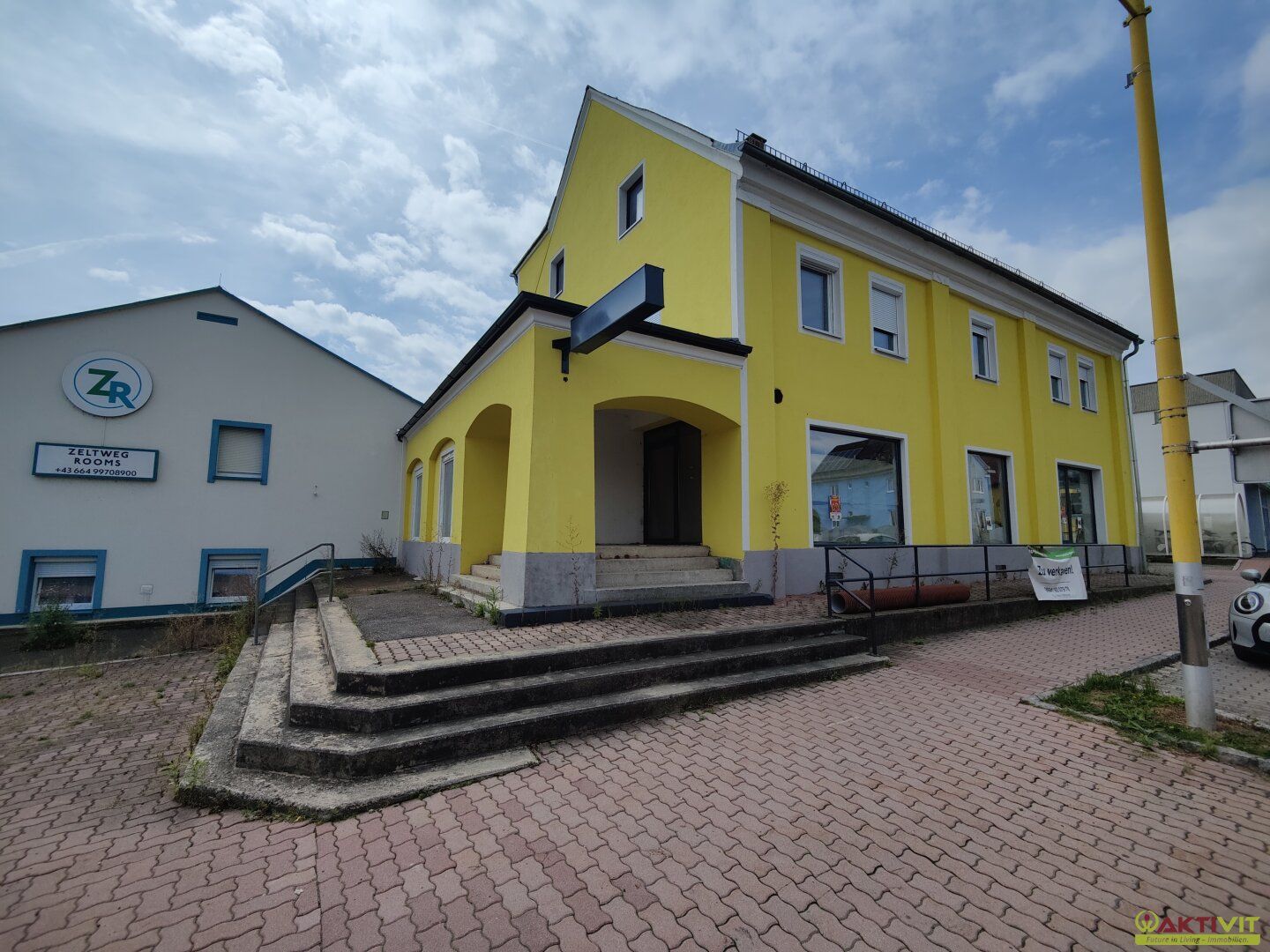 Zinshaus mit 4 Wohneinheiten und Gewerbeflächen - Umbau fast abgeschlossen.