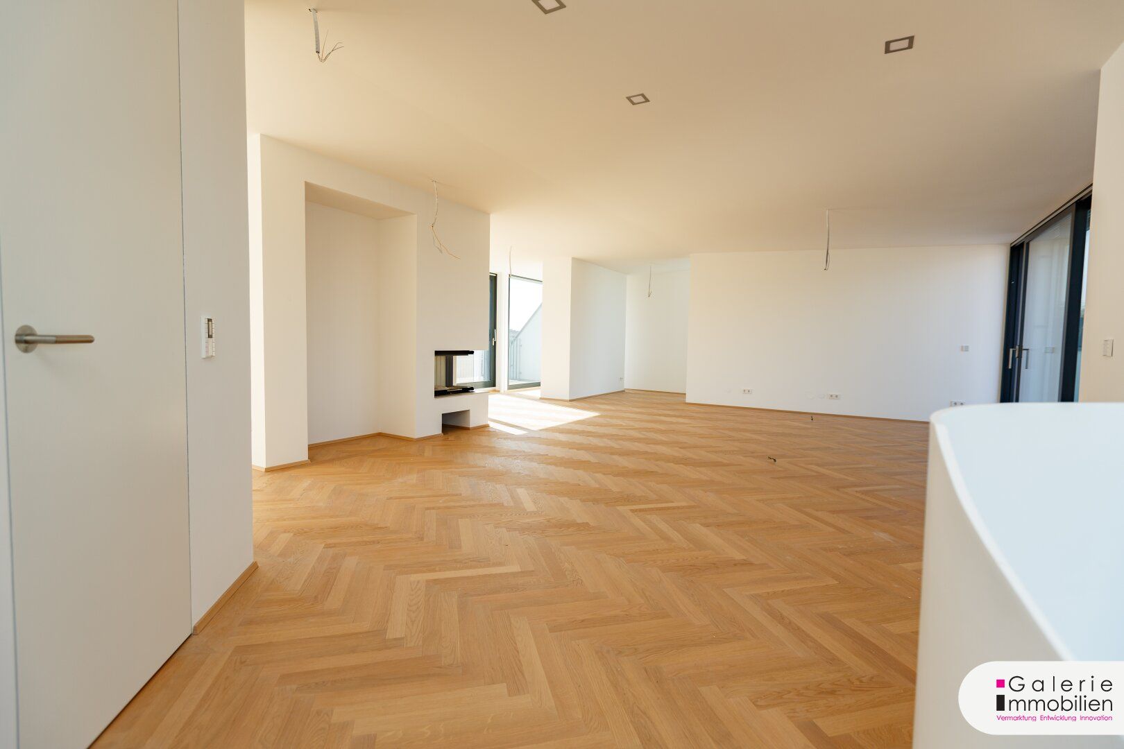 Traumpenthouse - 76m2 Terrassen mit Rundumblick - Erstbezug - eigener Liftzugang