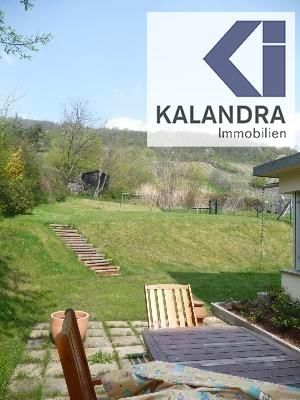 NEUBAUAPARTMENT mit EIGENGARTEN in SALMANNSDORFER HÖHENLAGE // MODERN APARTMENT with PRIVATE GARDEN in the HIGHTS of 