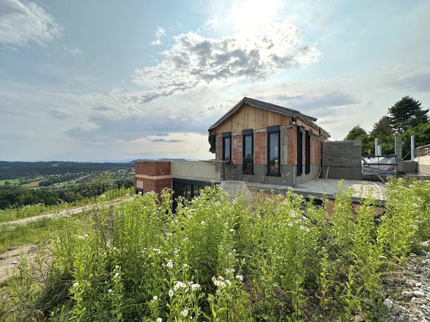 Architektonisches Juwel mit Panoramafernblick!