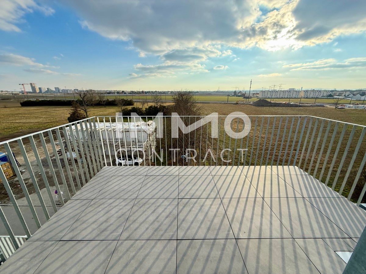 2 Monat Mietzinsfrei: 4 Zimmer Dachgeschoßwohnung mit Kühlung & Blick über die Felder