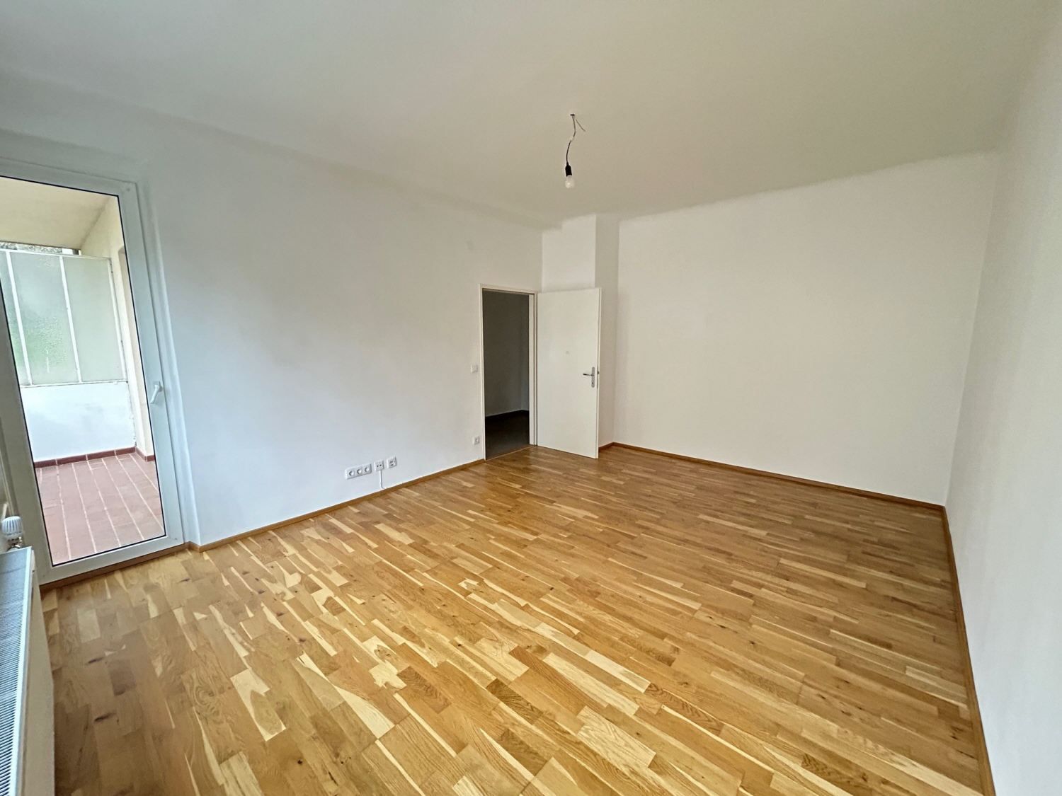 Helle 2-Zimmer-Wohnung mit Balkon in Grünlage von Meidling